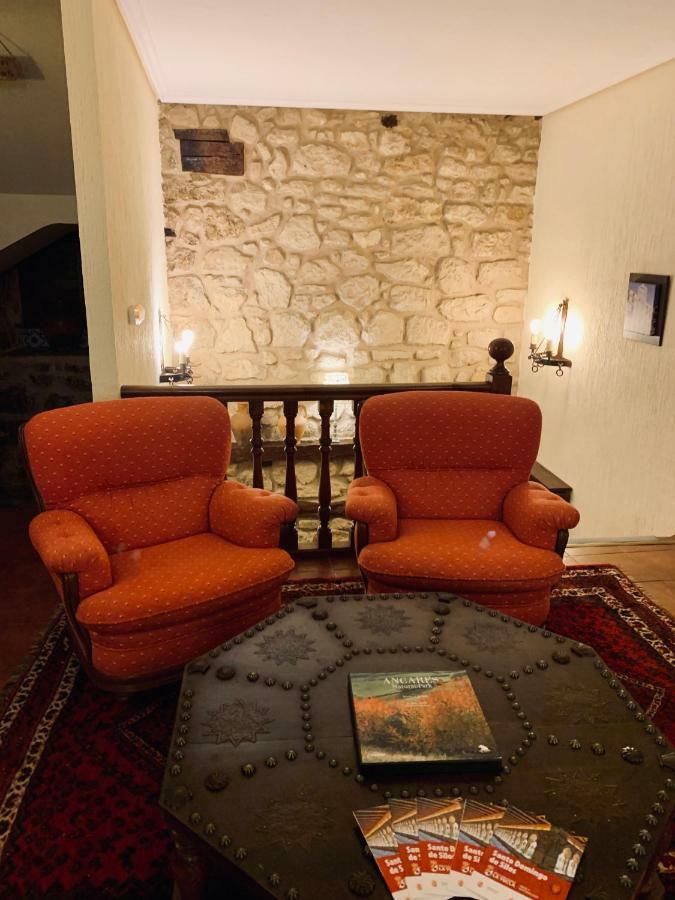 Hotel Tres Coronas De Silos Santo Domingo De Silos Ngoại thất bức ảnh